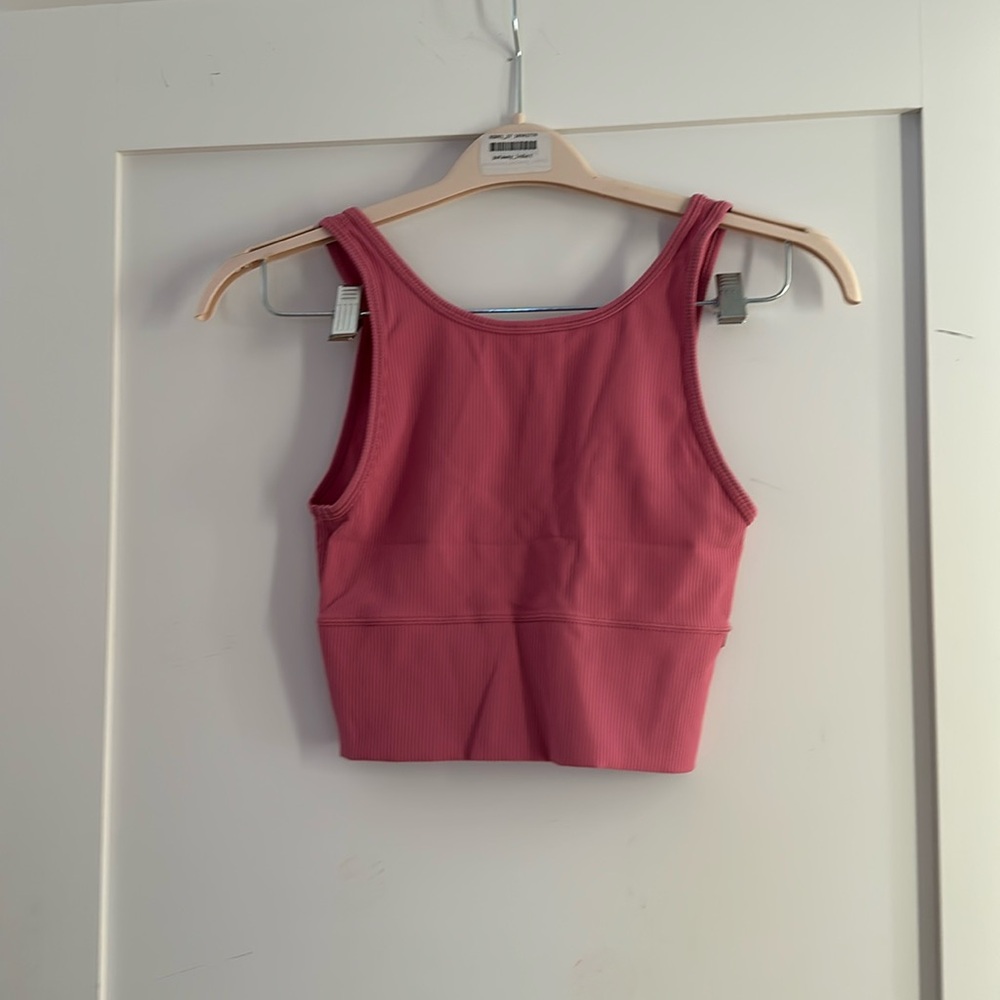 Lululemon pink top